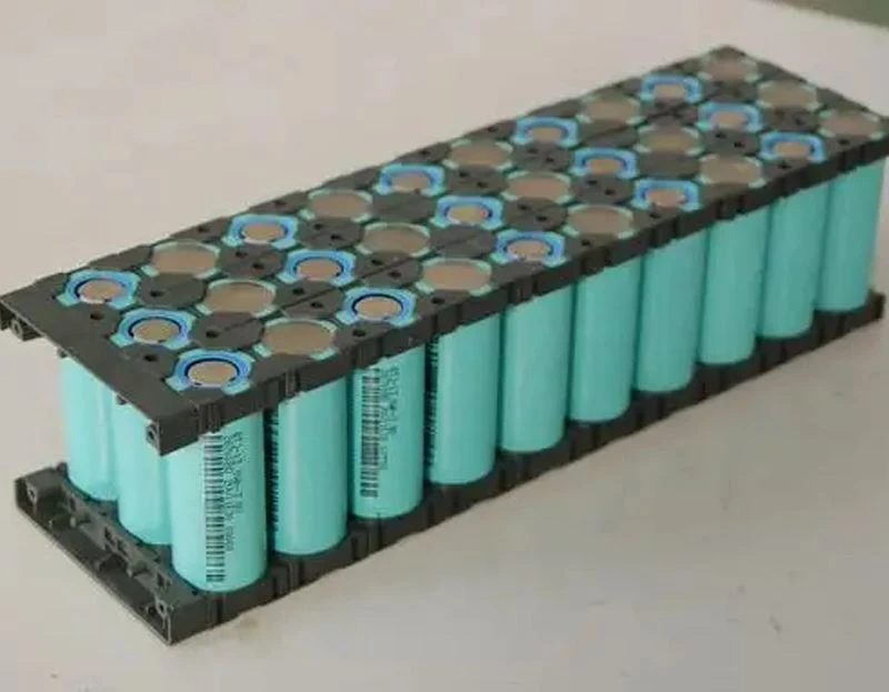 Battery welding machine