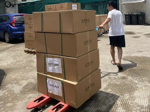 Dotslaser shipment daily